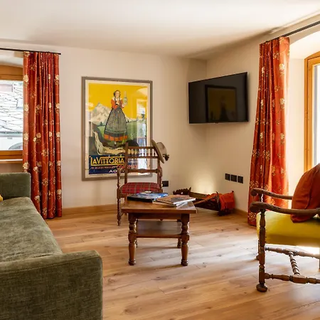 Maison Luboz - * كورمايور