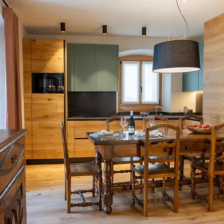 Maison Luboz - *