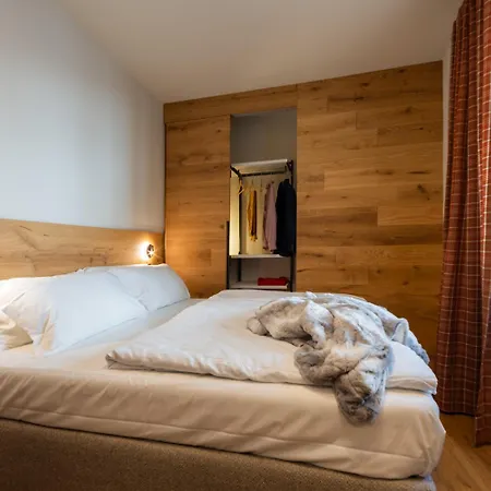 Maison Luboz - *