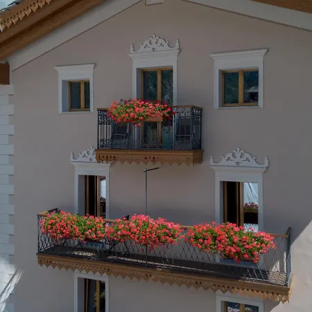 Maison Luboz - *